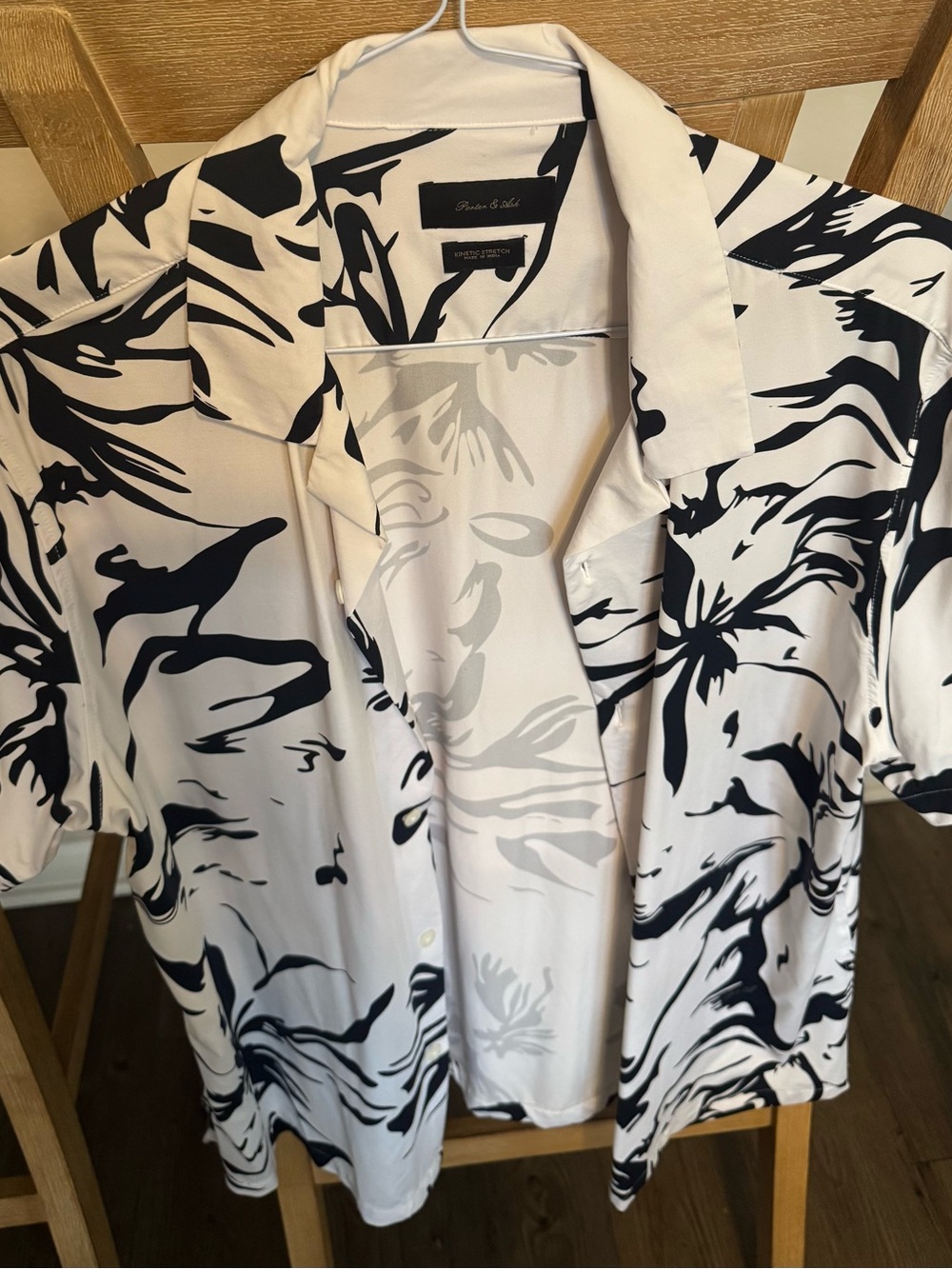 Resort Short-Sleeve Button-Down Shirt in White and Black